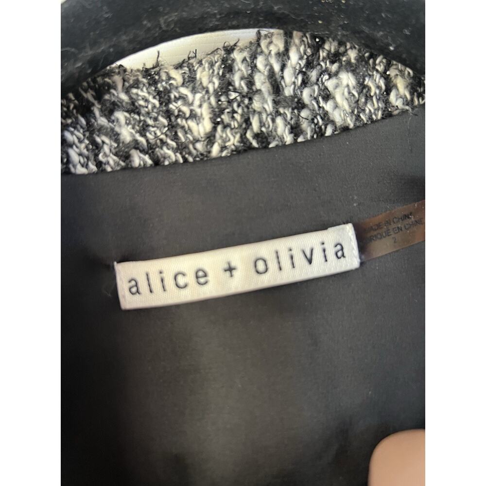 Alice + Olivia Tweed Crop Black & White Blazer Size 2 Small - Picture 2 of 9